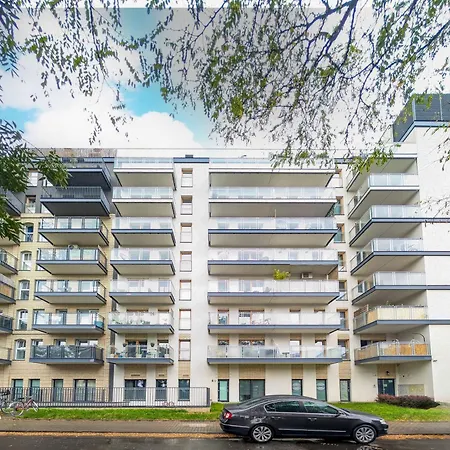 Апартаменты Riverwalk Charming By Bookinghost